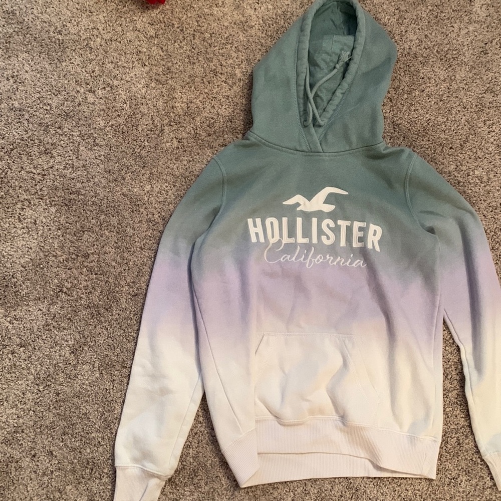 Hollister size M sweatshirt